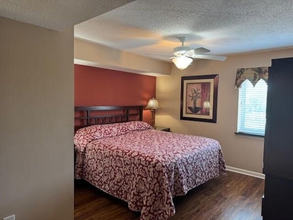 Condo, 3 Bedrooms | 3 bedrooms, free WiFi