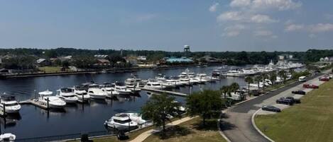 Condo, 3 Bedrooms | Marina