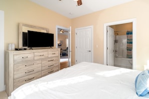 Condo, 3 Bedrooms