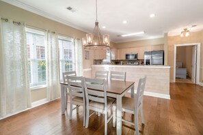 Condo, 3 Bedrooms | Dining