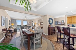 Condo, 3 Bedrooms | Dining