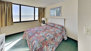 Condo, 2 Bedrooms