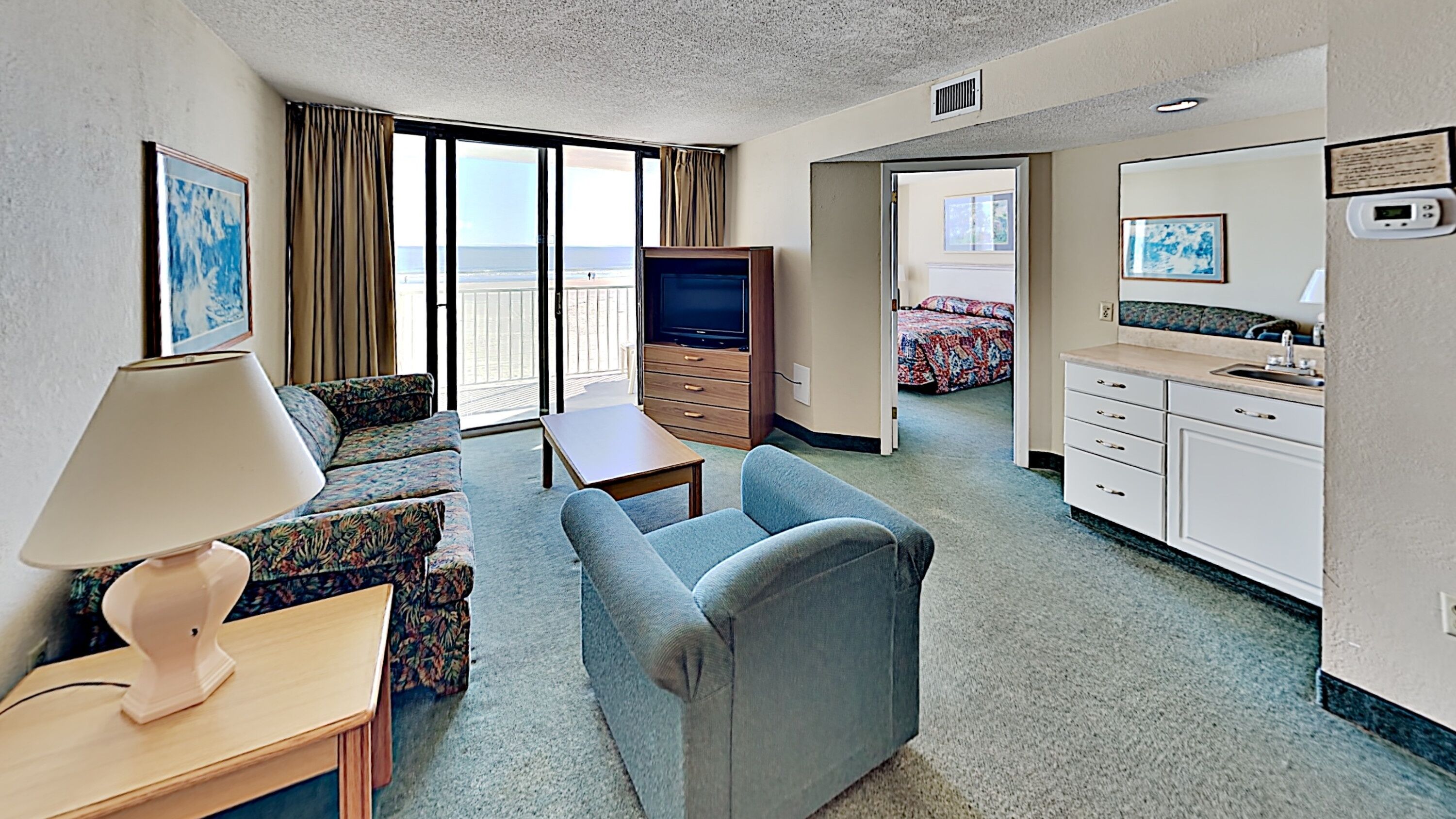 Condo, 2 Bedrooms | Living area