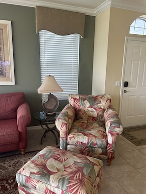 Condo, 2 Bedrooms | Living area | Smart TV
