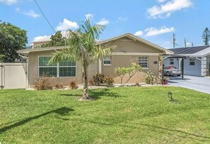 House, 3 Bedrooms | Exterior