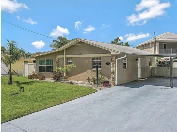 House, 3 Bedrooms | Exterior