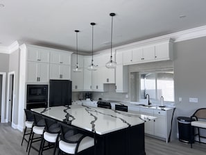 House, 3 Bedrooms | Private kitchen | Fridge, oven, stovetop, coffee/tea maker - Fall In Naples - Game Room Pvt Pool Hot Tub Impeccable Decor 3 Bedroom Home (Naples)