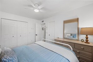 Nhà, 3 phòng ngủ | 3 phòng ngủ, bàn ủi/dụng cụ ủi quần áo