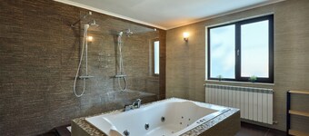 Therme Airport Resort