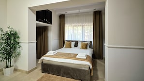 Ảnh chưa phân loại, 3 trong số 19 ảnh, nút