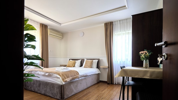 Ảnh chưa phân loại, 1 trong số 19 ảnh, nút