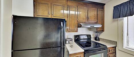 コンドミニアム 2 ベッドルーム | 専用キッチン | 冷蔵庫、オーブン、コーヒー / ティーメーカー、トースター