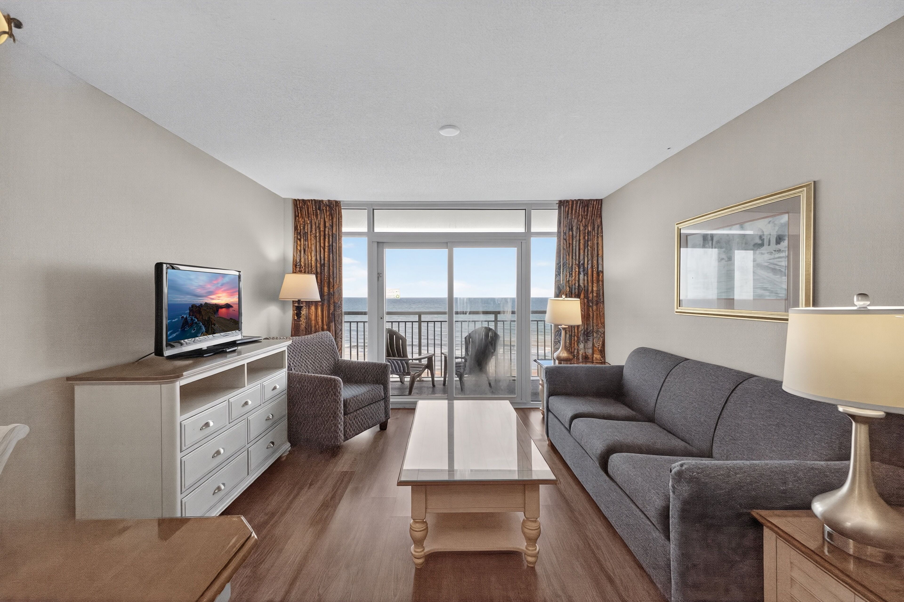 Condo, 1 Bedroom | Living area