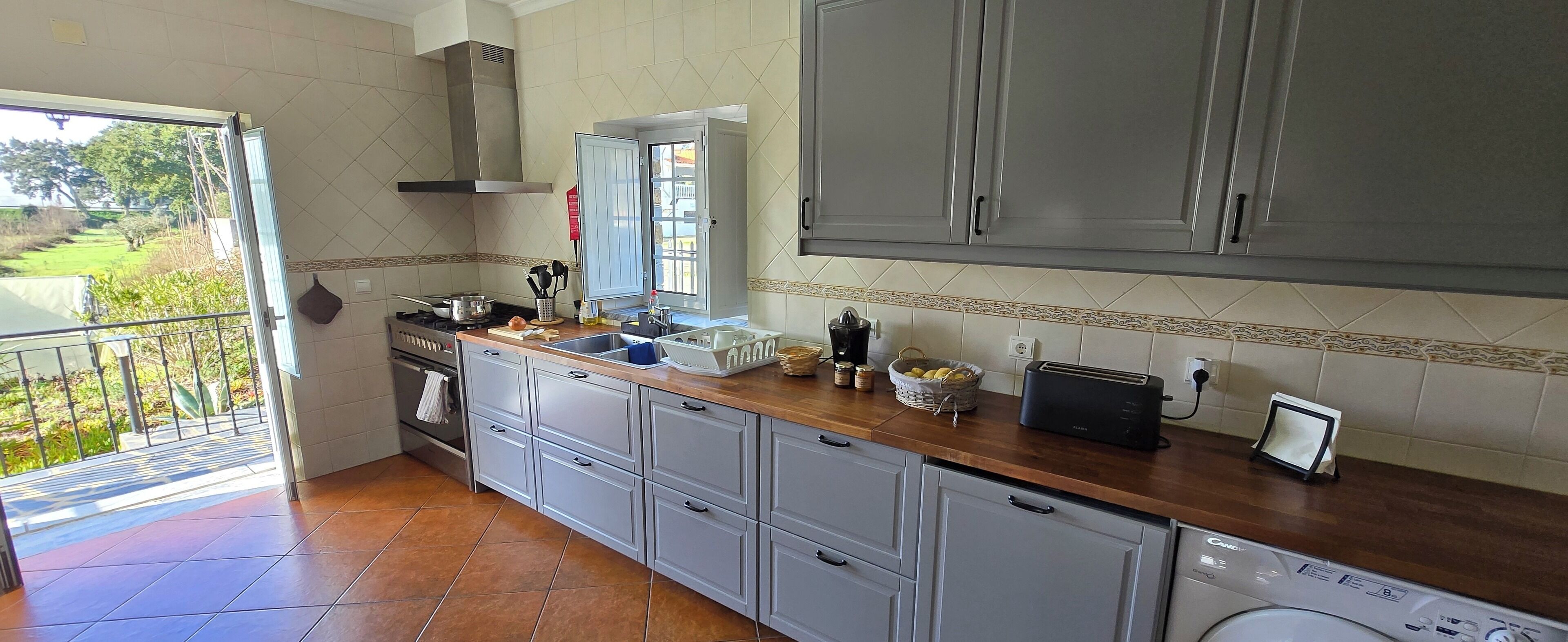 Traditional Villa, 5 Bedrooms, Kitchen, River View | Private kitchen | High chair