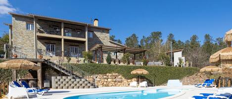 Traditional Villa, 5 Bedrooms, Kitchen, River View | Terrace/patio