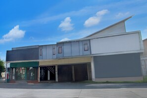 Fachada de la propiedad