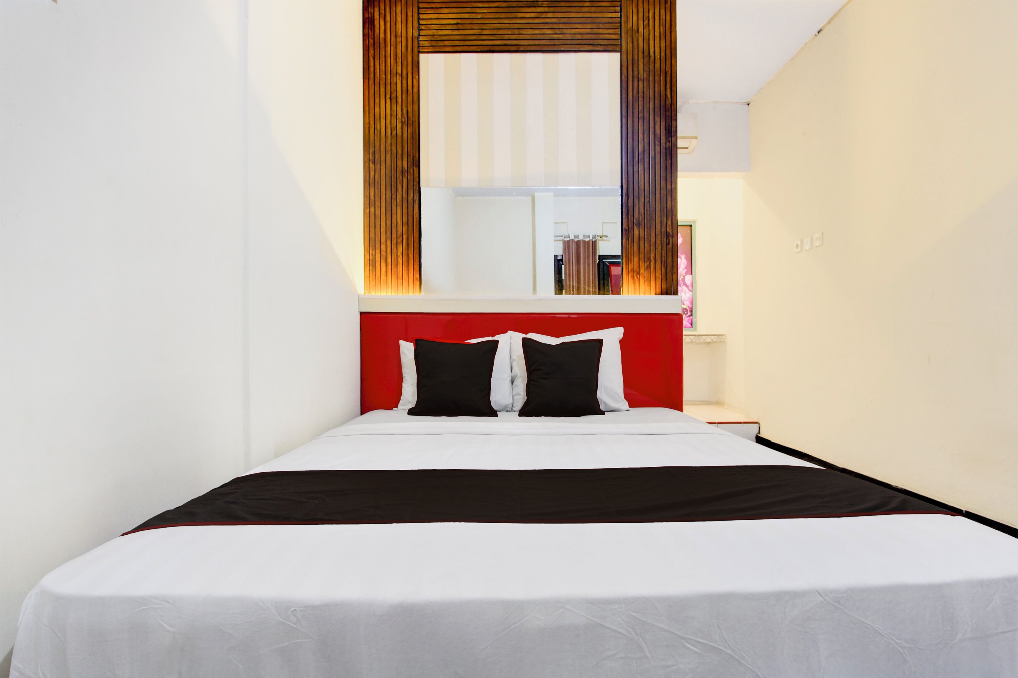 Dobbeltrom – deluxe | Skrivebord, wi-fi (inkludert) og sengetøy