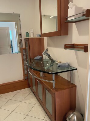 Interior - Appartement cosy, terrasse et piscines (Cannes)