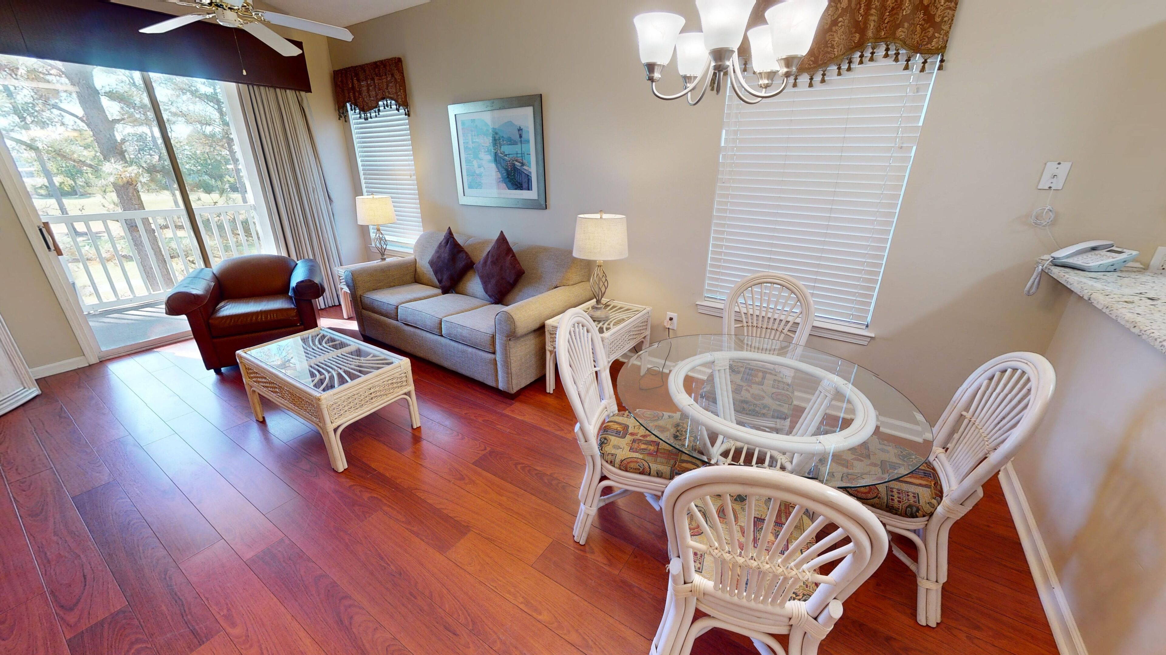 Condo, 2 Bedrooms | Living area