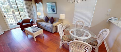 Condo, 2 Bedrooms | Living area