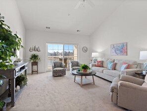 Appart'hôtel, 2 chambres | Coin séjour