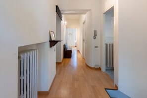 Apartament, vistes al llac | Roba de llit d'alta qualitat, cobrellits i planxa i posts de planxar
