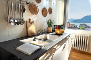 Apartment, Lake View