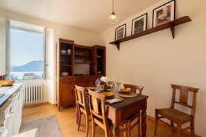 Apartment, Lake View