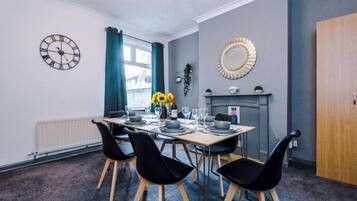 Apartment | In-room dining