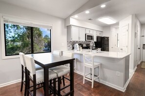 Condo, 2 Bedrooms | Private kitchen