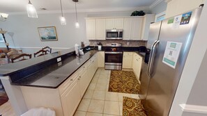 Condo, 2 Bedrooms | Private kitchen