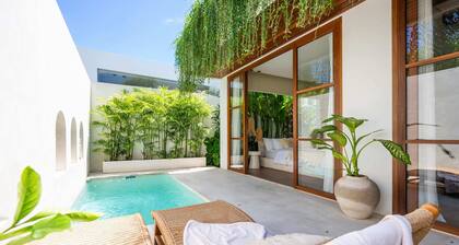 Luxury Tropical Private Villa (Canggu)