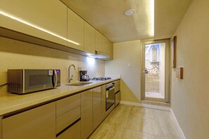 Apartment | 2 bedrooms, Internet - w Chic 2BR w Balcony in Cartagena Historic Center (Cartagena)