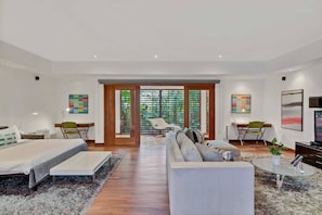 Villa, Accessible | 6 bedrooms, Internet