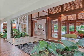 Villa, accesible para personas con discapacidad | 6 dormitorios y Internet
