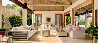 아키텍트의 에스테이트, 수영장 있음, 프라이빗 셰프와 집사 포함