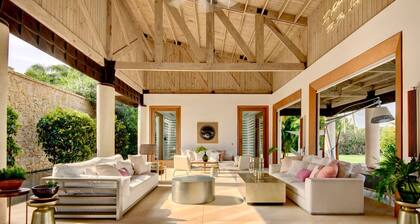 Architect s Estate w Pool Private Chef Butler