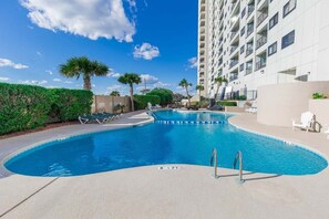 Pool - Renaissance Tower 0508 1 Bedroom Condo (Myrtle Beach)
