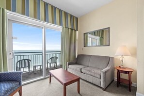 コンドミニアム 1 ベッドルーム | リビング エリア