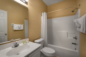 Apartment, 2 Schlafzimmer | Badezimmer | Handtücher