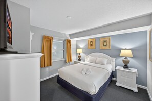 Condo, 2 Bedrooms