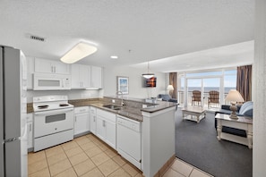 Condo, 2 Bedrooms | Private kitchen