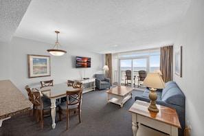 Condo, 2 Bedrooms | Living area