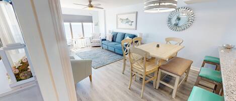 Condo, 3 Bedrooms | Living area