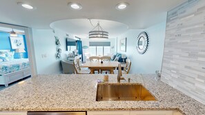 Condo, 3 Bedrooms