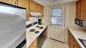 Condo, 2 Bedrooms | Private kitchen
