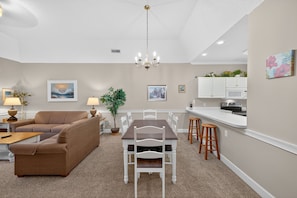 Condo, 2 Bedrooms | Living area