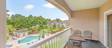 Condo, 2 Bedrooms | Outdoor dining