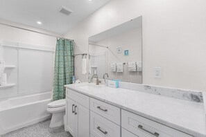 House, 3 Bedrooms | Bathroom | Towels