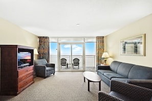 Condo, 1 Bedroom | Living area